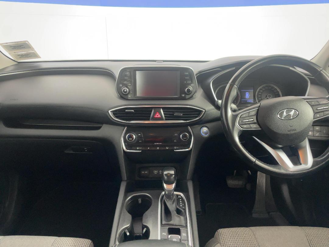 Photo '17' of Hyundai Santa FE