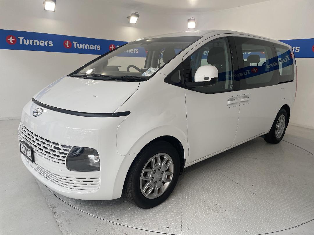 Photo '4' of Hyundai Staria