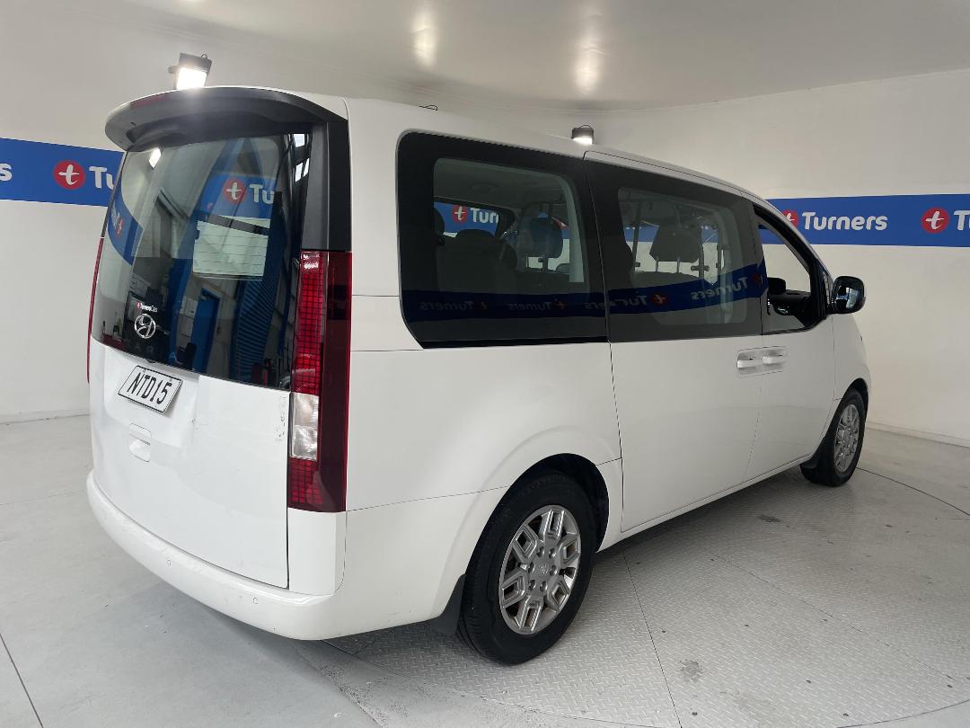 Photo '7' of Hyundai Staria