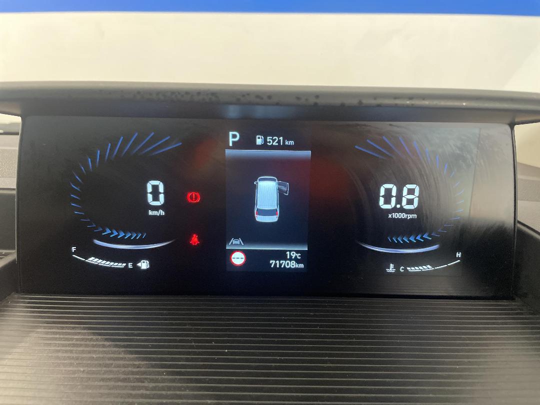 Photo '20' of Hyundai Staria