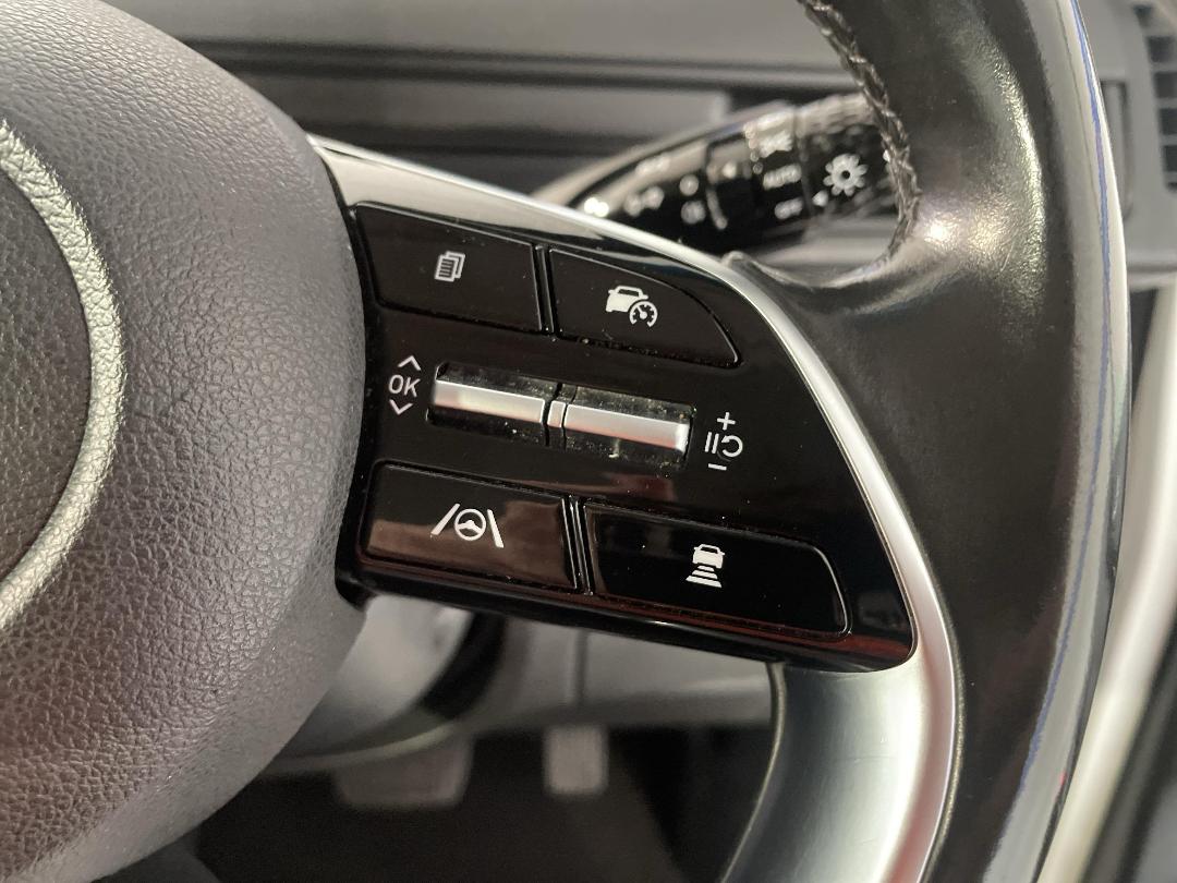 Photo '24' of Hyundai Staria