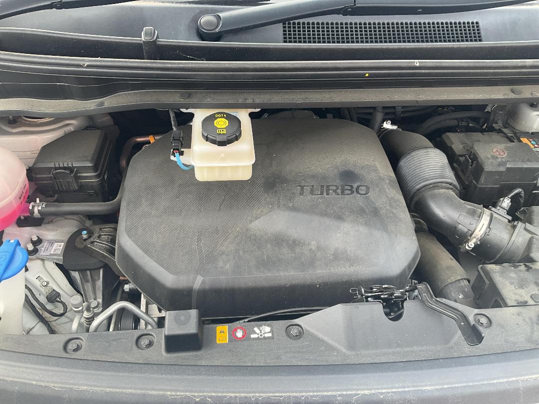 Photo '13' of Hyundai Staria Load