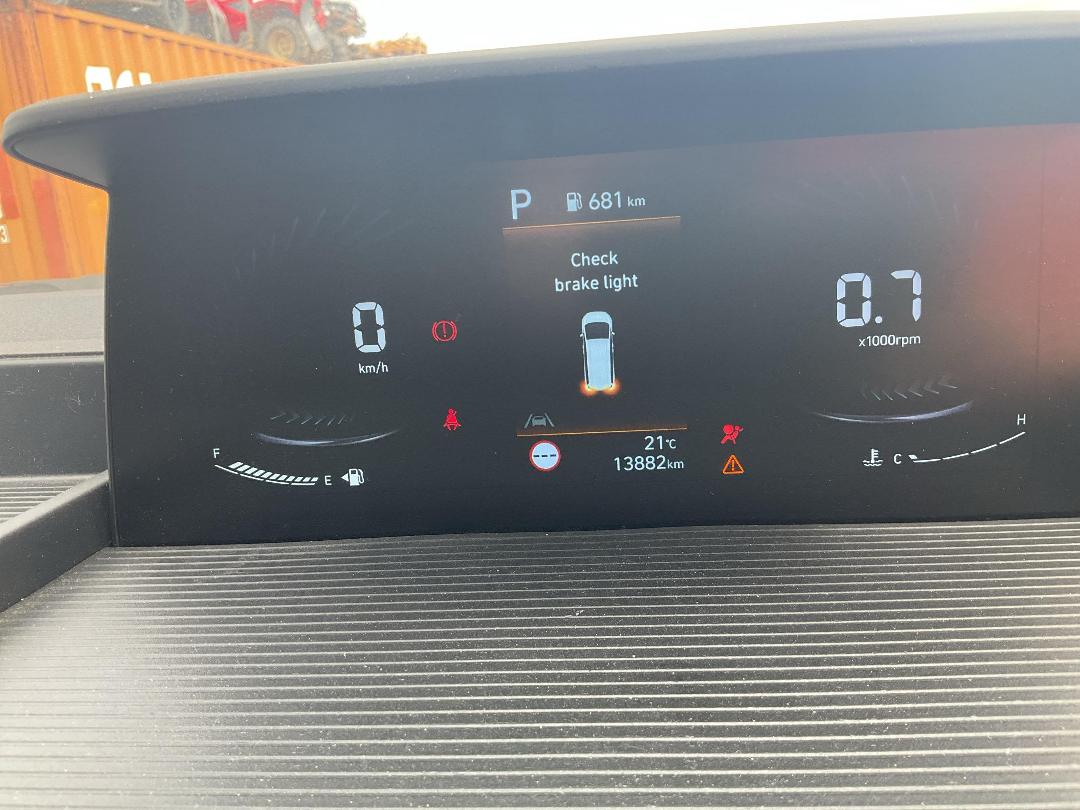 Photo '16' of Hyundai Staria Load