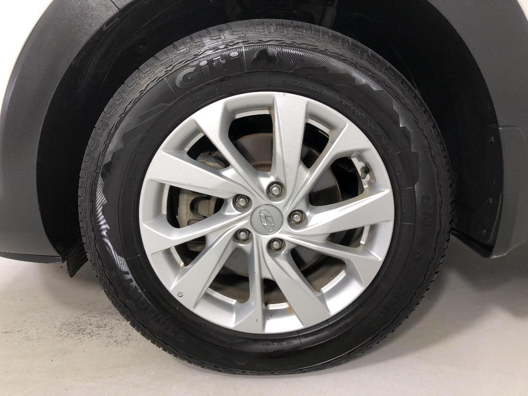 Photo '10' of Hyundai Tucson