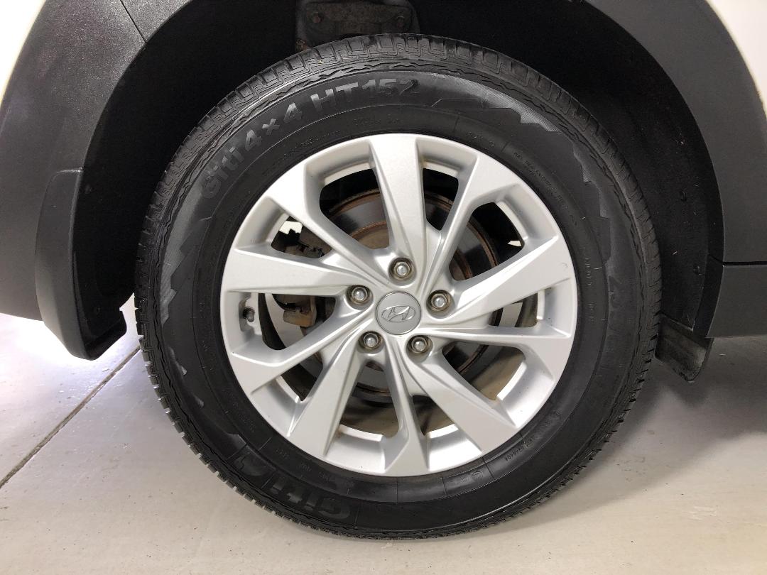 Photo '12' of Hyundai Tucson