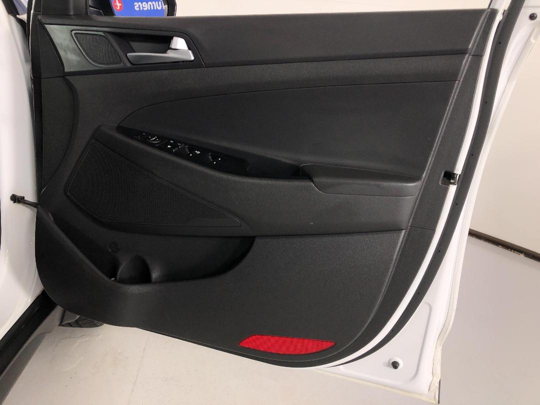 Photo '15' of Hyundai Tucson