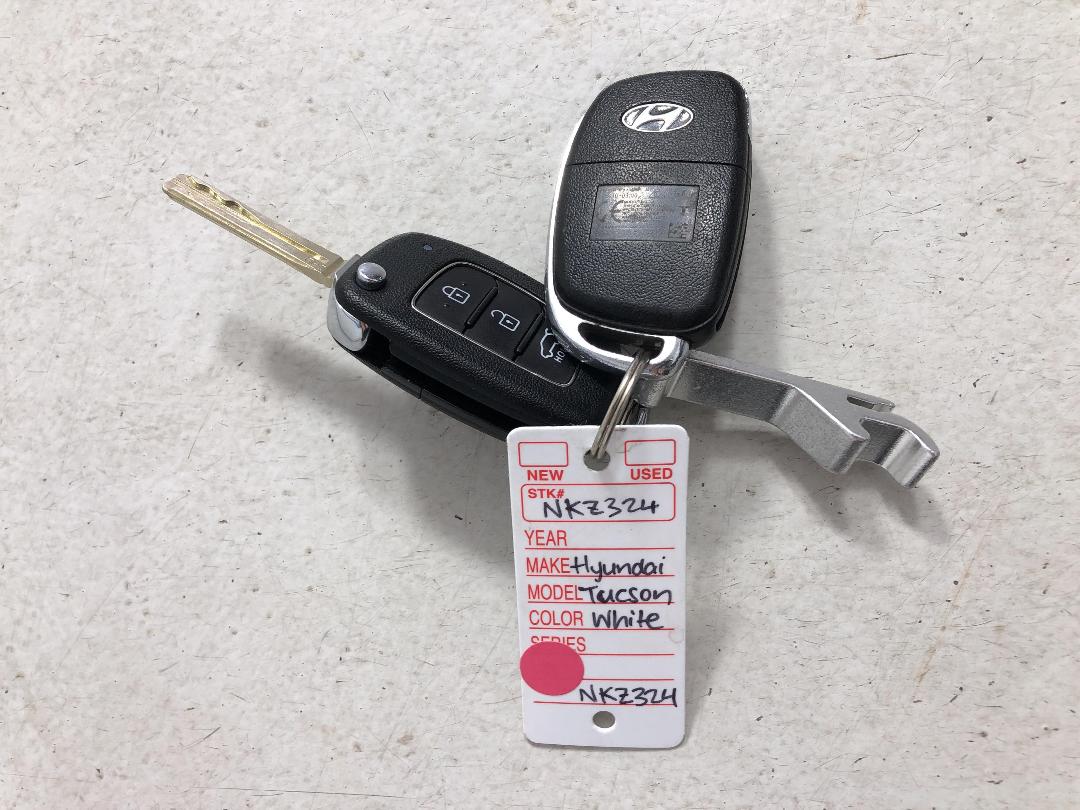 Photo '22' of Hyundai Tucson