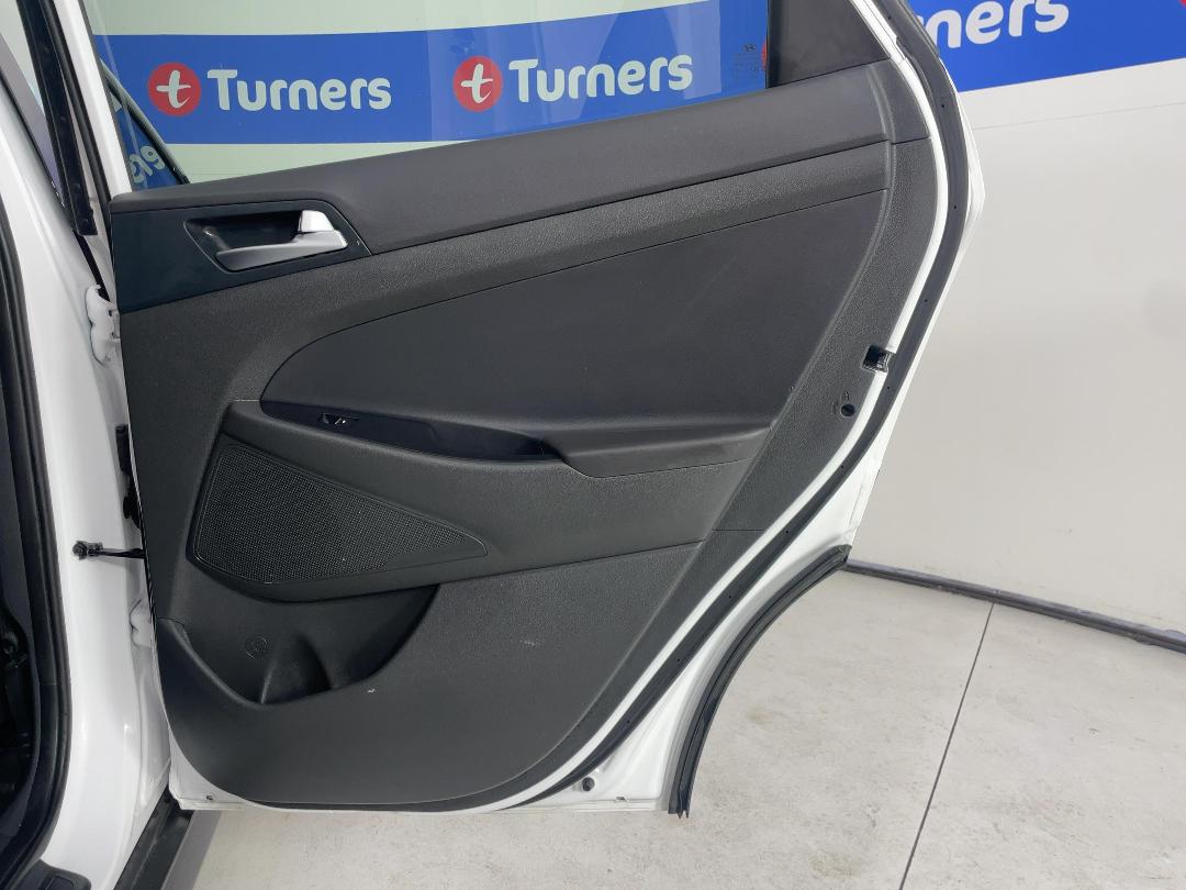 Photo '19' of Hyundai Tucson