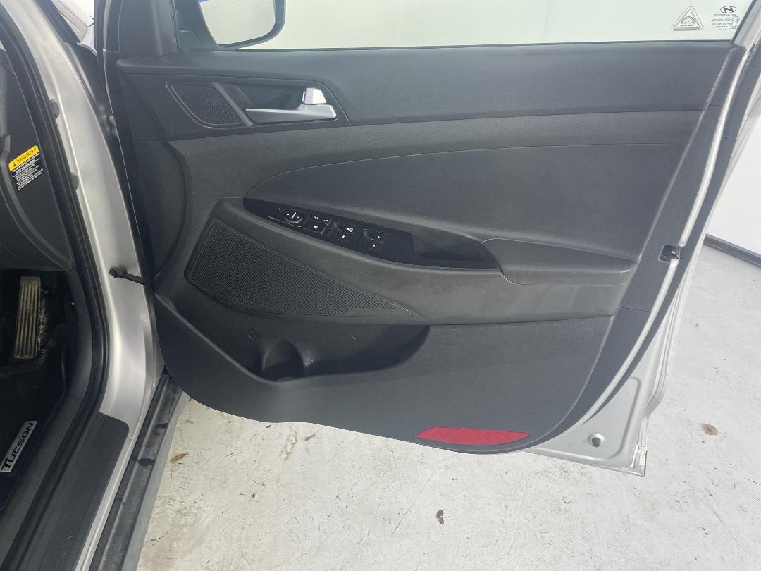 Photo '15' of Hyundai Tucson