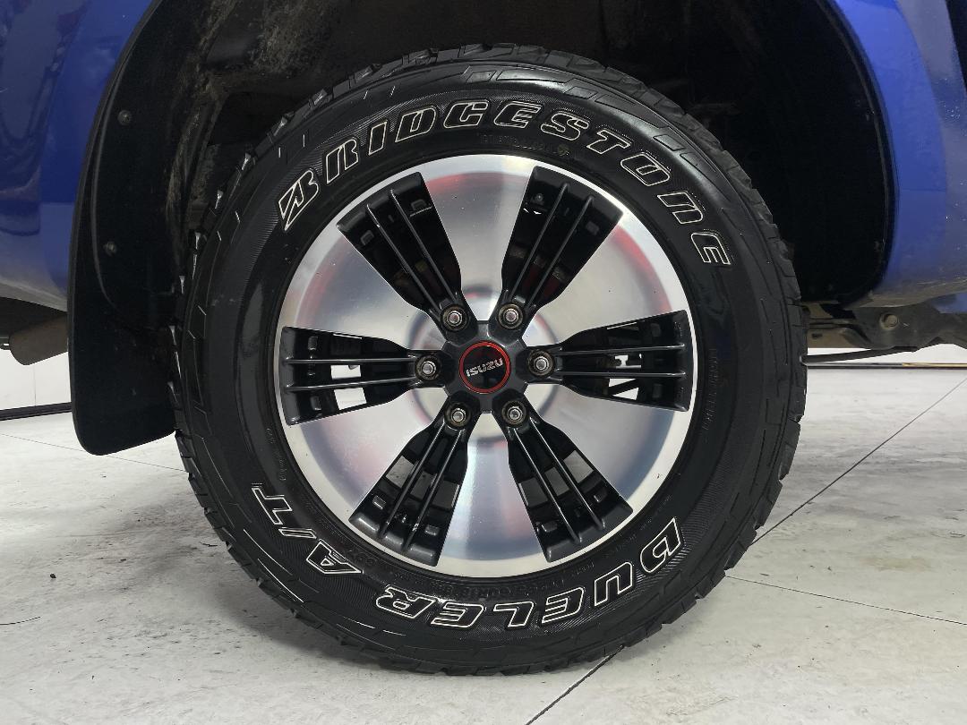 Photo '8' of Isuzu D-MAX LX Double CAB 2WD