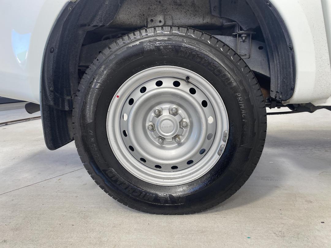 Photo '12' of Isuzu D-MAX