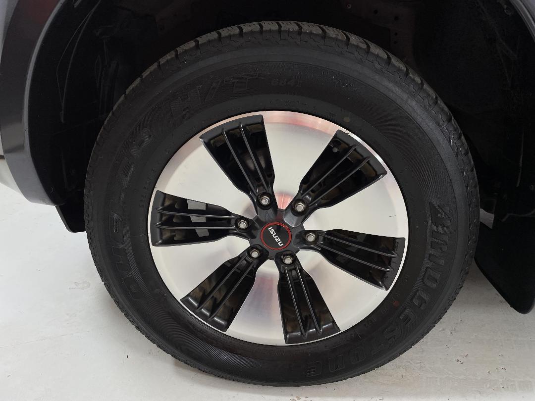 Photo '10' of Isuzu D-MAX