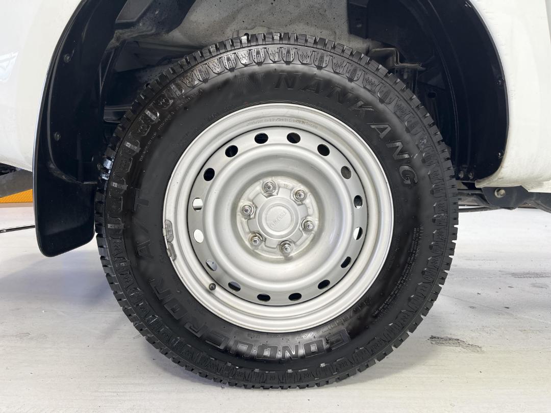 Photo '12' of Isuzu D-MAX