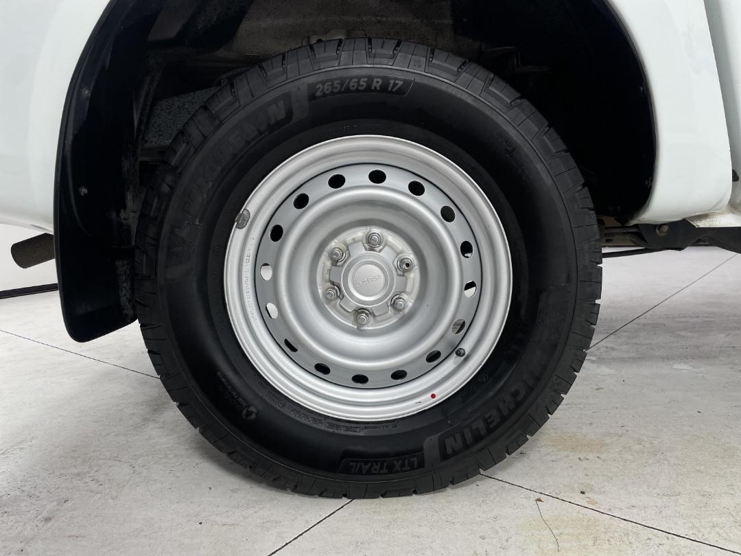 Photo '12' of Isuzu D-MAX