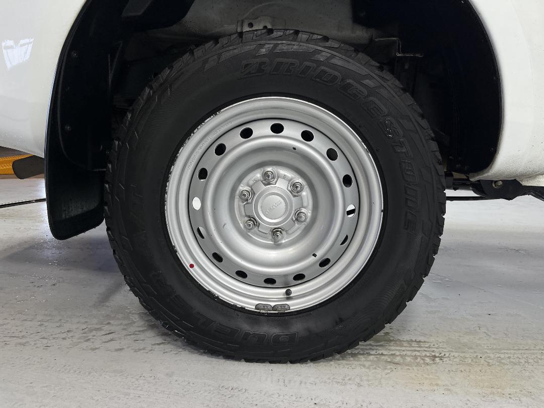 Photo '12' of Isuzu D-MAX