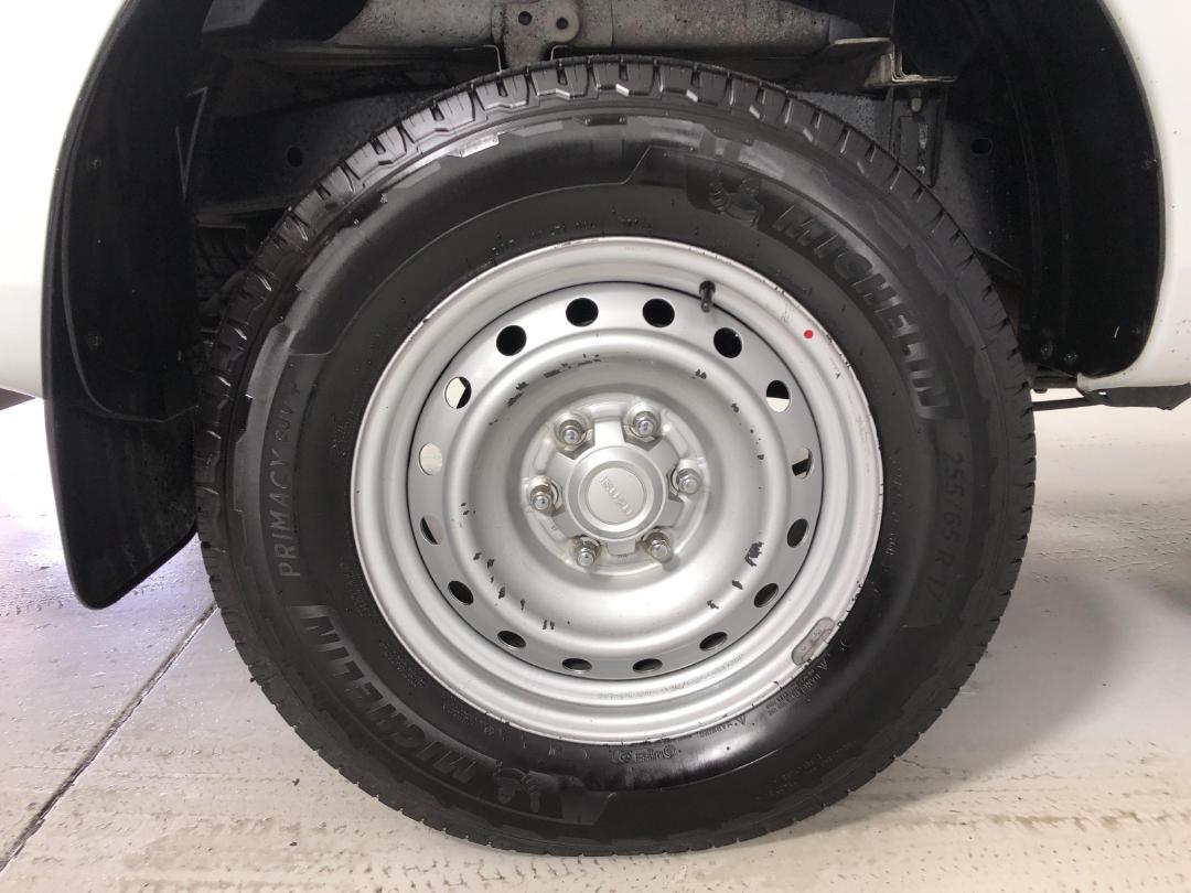 Photo '12' of Isuzu D-MAX