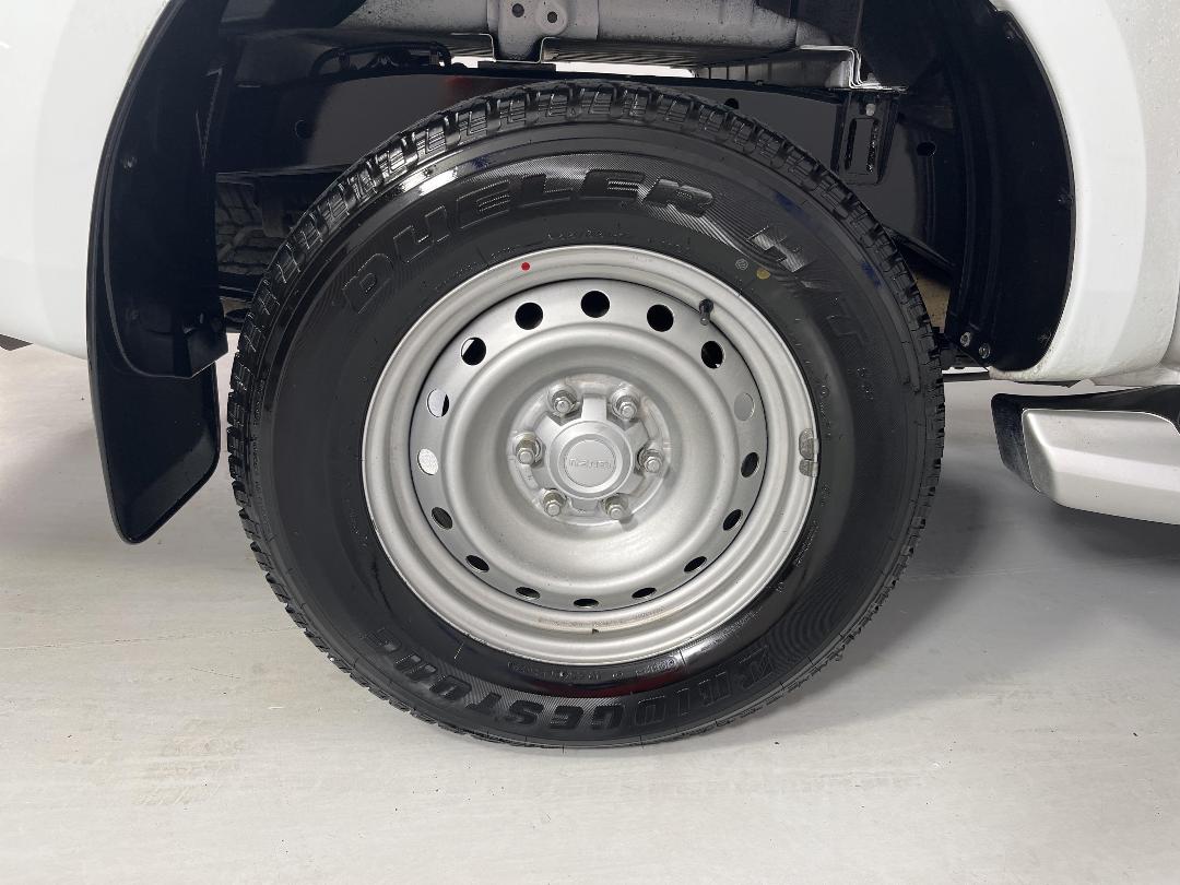 Photo '12' of Isuzu D-MAX