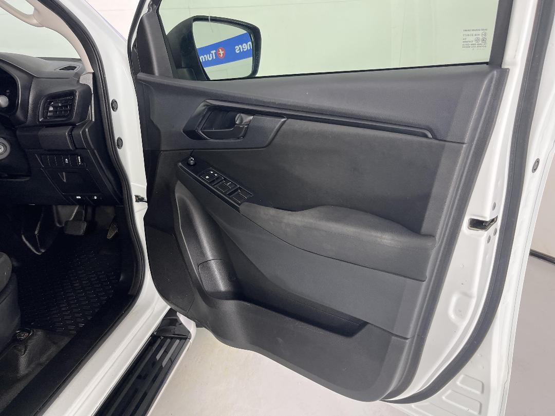 Photo '15' of Isuzu D-MAX