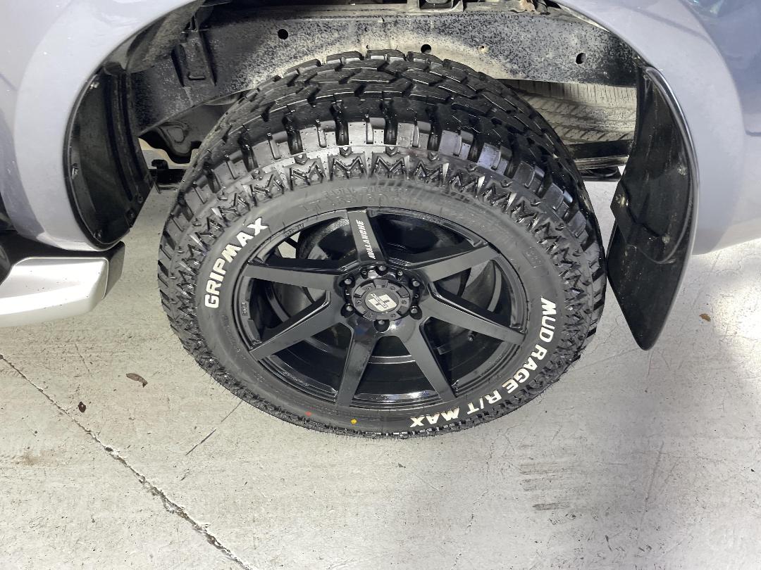 Photo '11' of Isuzu D-MAX