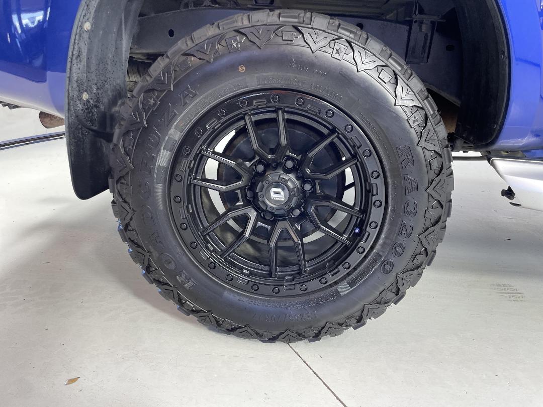 Photo '12' of Isuzu D-MAX