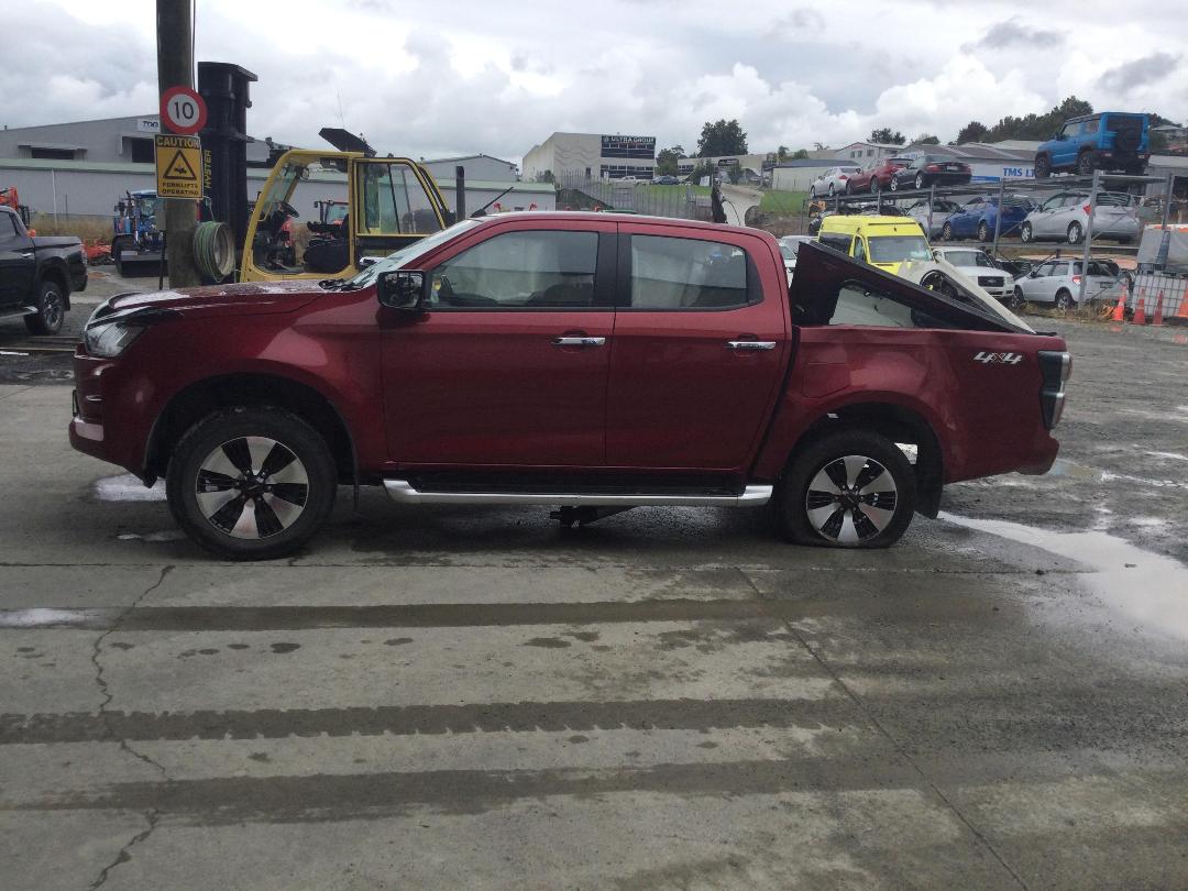 Photo '3' of Isuzu D-MAX LS Double CAB 4WD