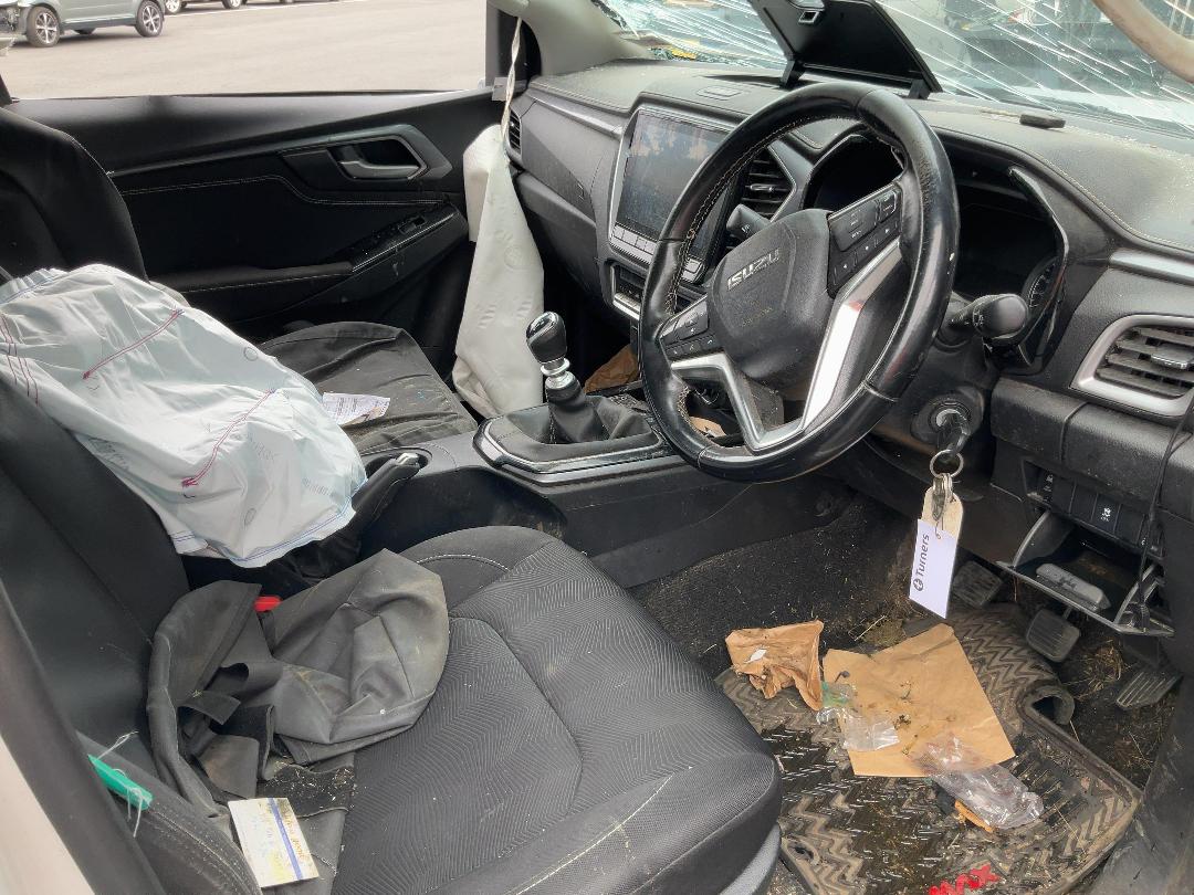 Photo '10' of Isuzu D-MAX LS Double CAB 4WD