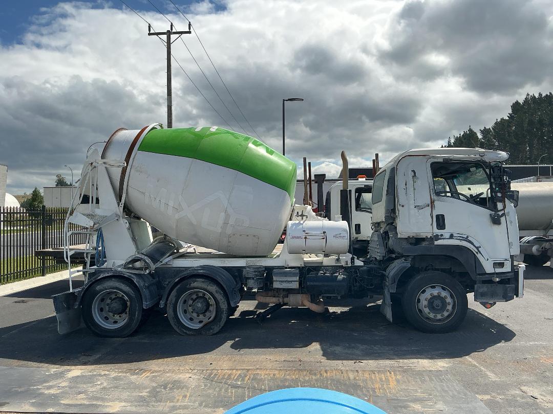 Photo '3' of Isuzu F Series FVZ1400A Concrete Mixer Truck