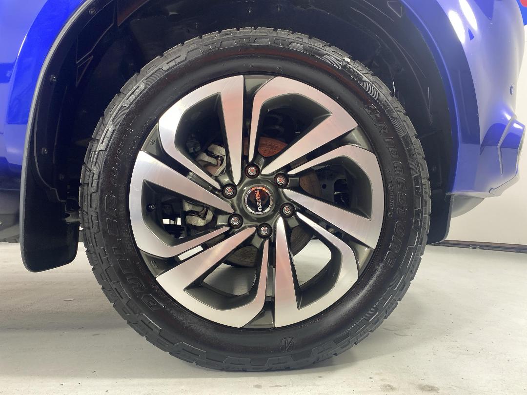 Photo '9' of Isuzu MU-X