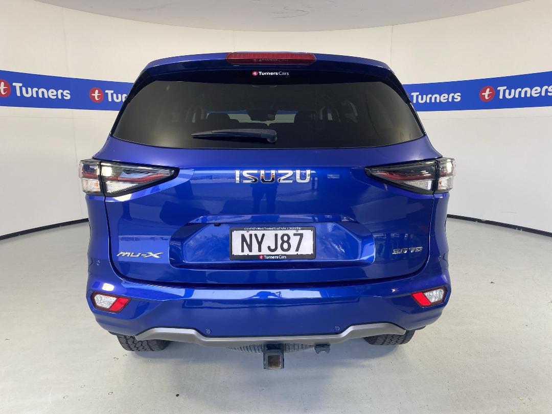 Photo '6' of Isuzu MU-X