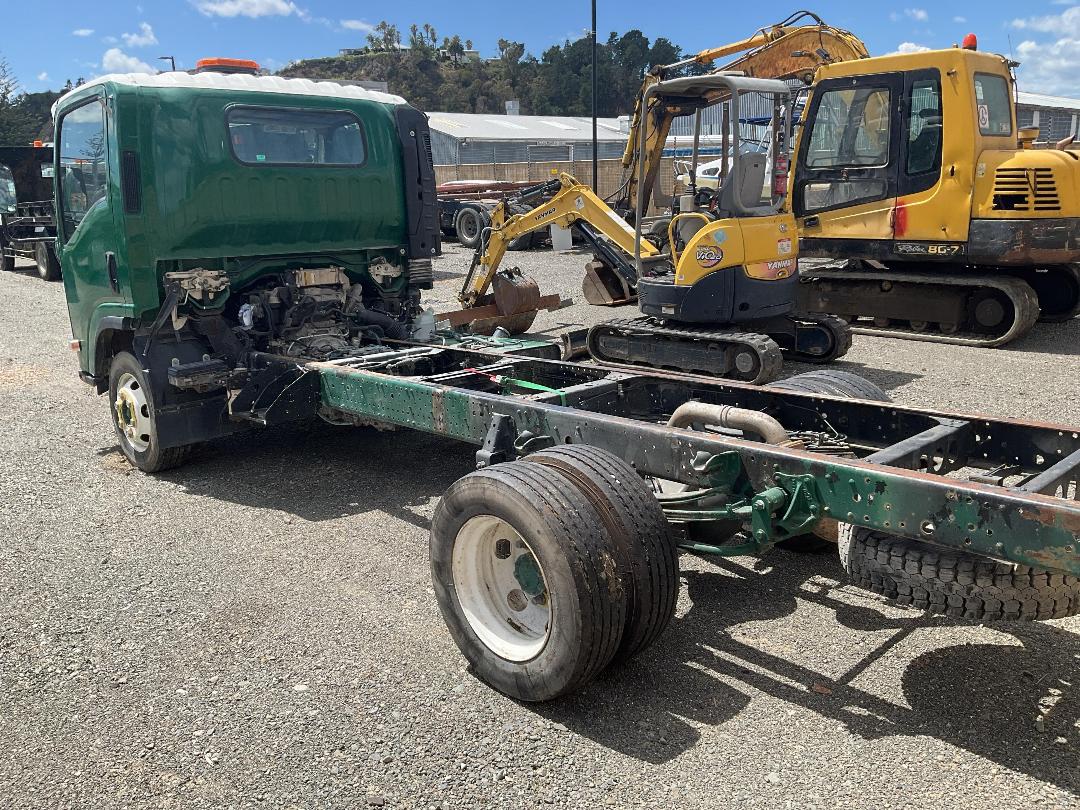 Photo '6' of Isuzu N Series NPR350 Cab Chassis