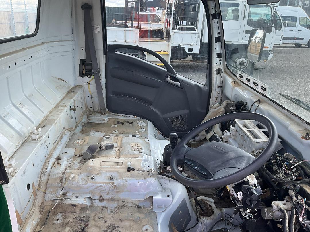Photo '21' of Isuzu N Series NPR350 Cab Chassis