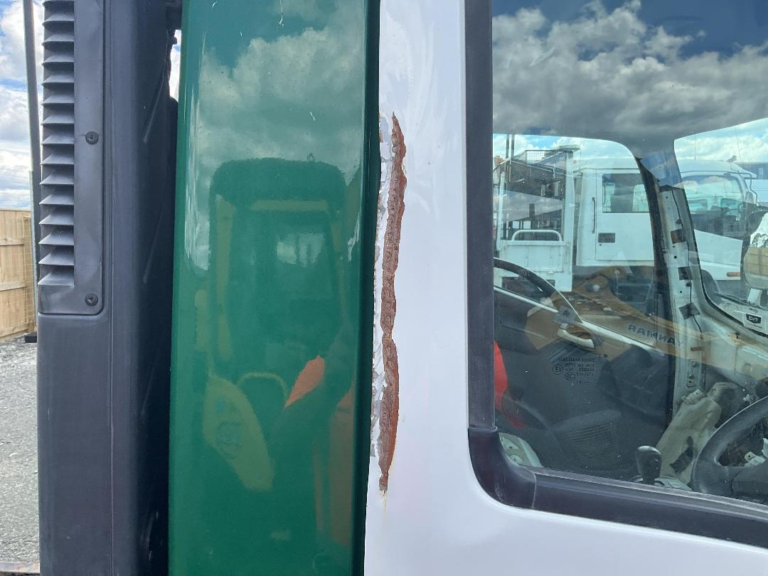 Photo '23' of Isuzu N Series NPR350 Cab Chassis