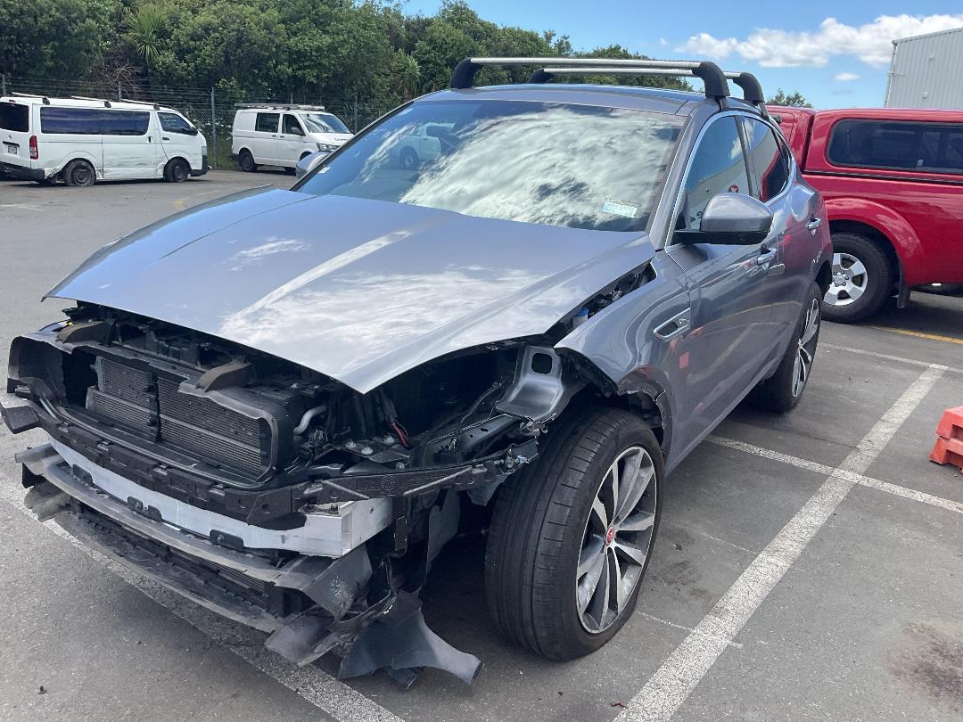 Photo '2' of Jaguar E-Pace P250 R-Dynamic SE Photo '2' of Jaguar E-Pace P250 R-Dynamic SE