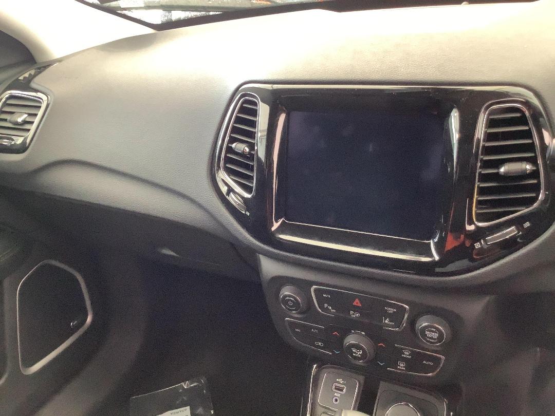 Photo '16' of Jeep Compass Limited