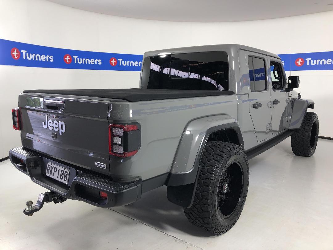 Photo '7' of Jeep Gladiator