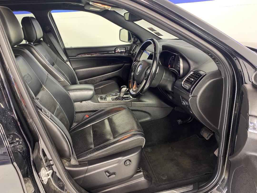 Photo '16' of Jeep Grand Cherokee