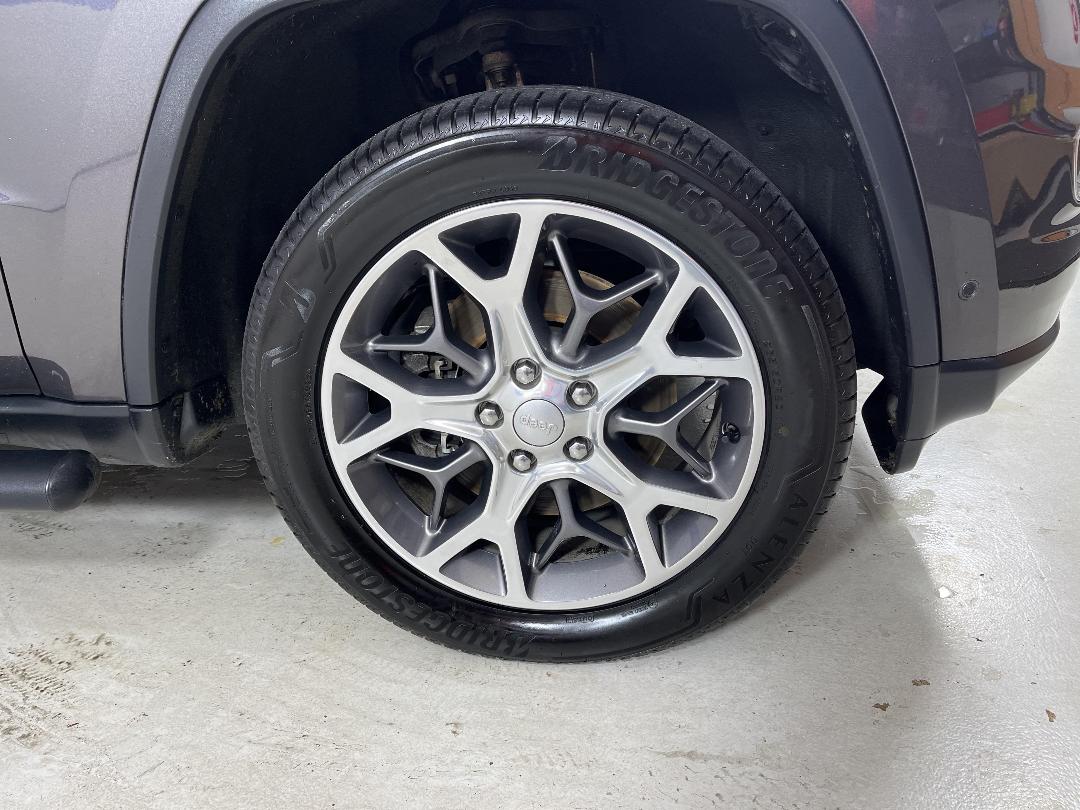 Photo '9' of Jeep Grand Cherokee