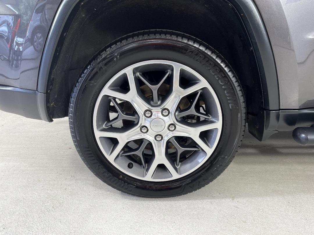 Photo '12' of Jeep Grand Cherokee