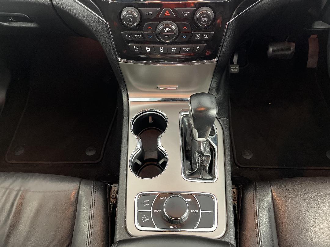 Photo '18' of Jeep Grand Cherokee