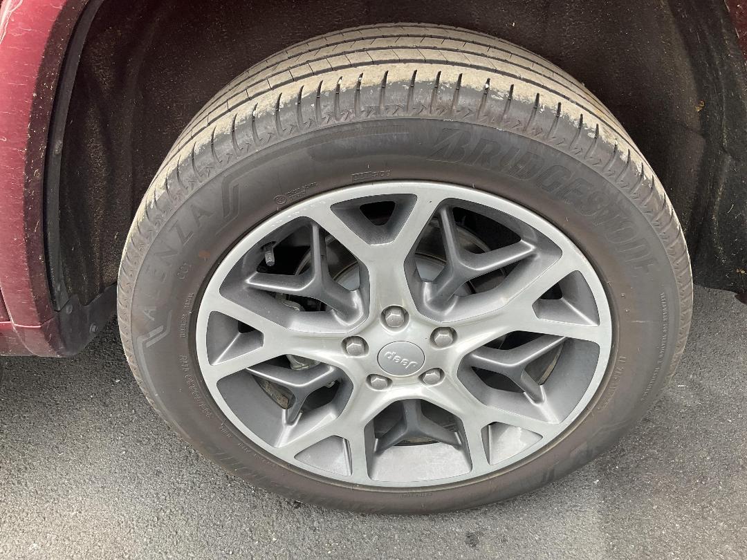 Photo '12' of Jeep Grand Cherokee Overland Photo '12' of Jeep Grand Cherokee Overland