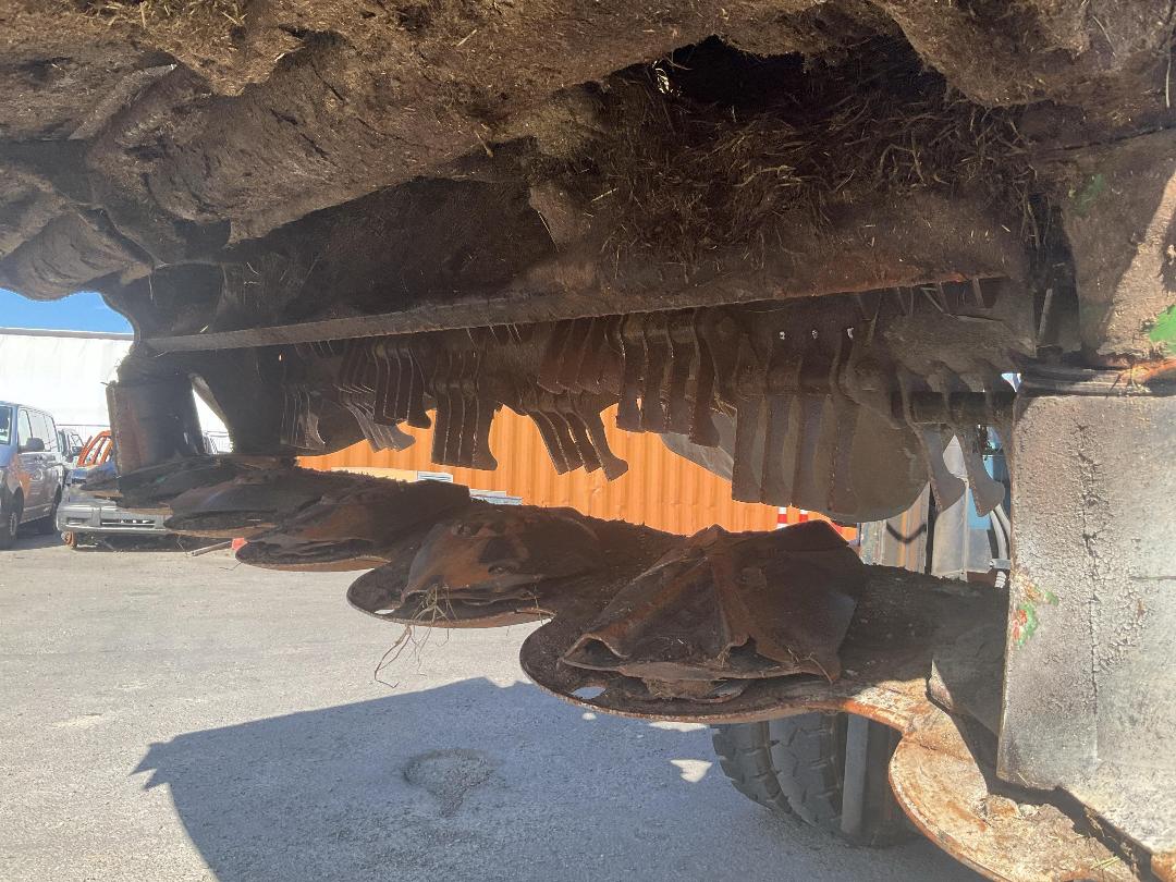 Photo '16' of John Deere F310R Mower