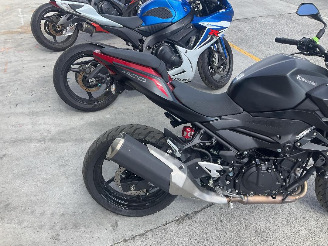 Photo '13' of Kawasaki ER 400DM