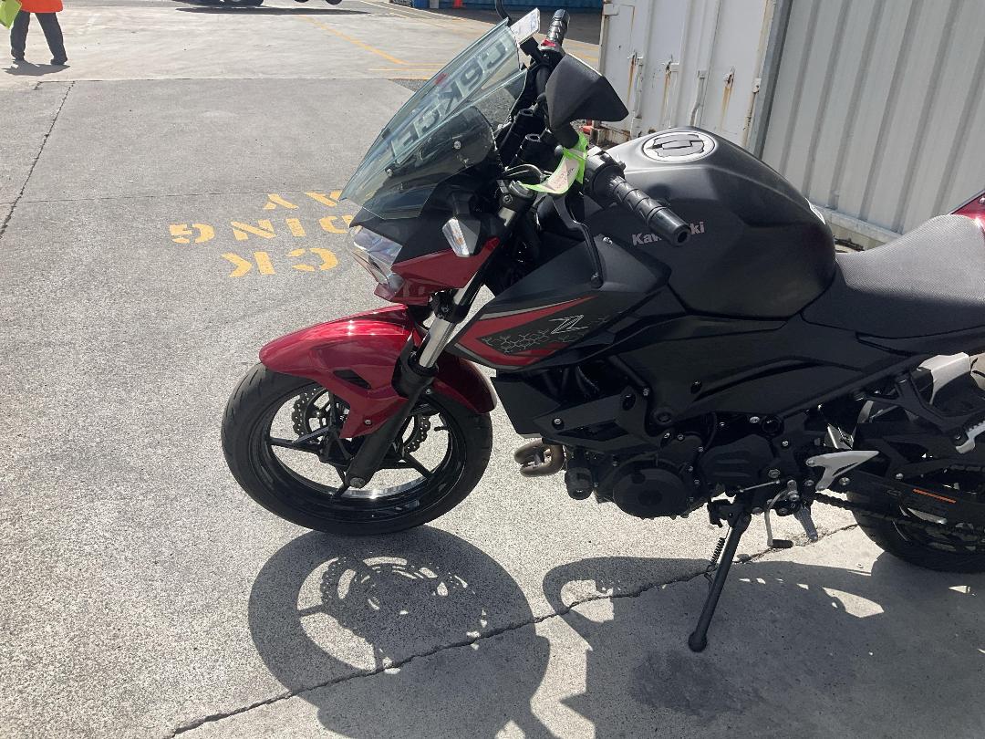 Photo '15' of Kawasaki ER 400DM