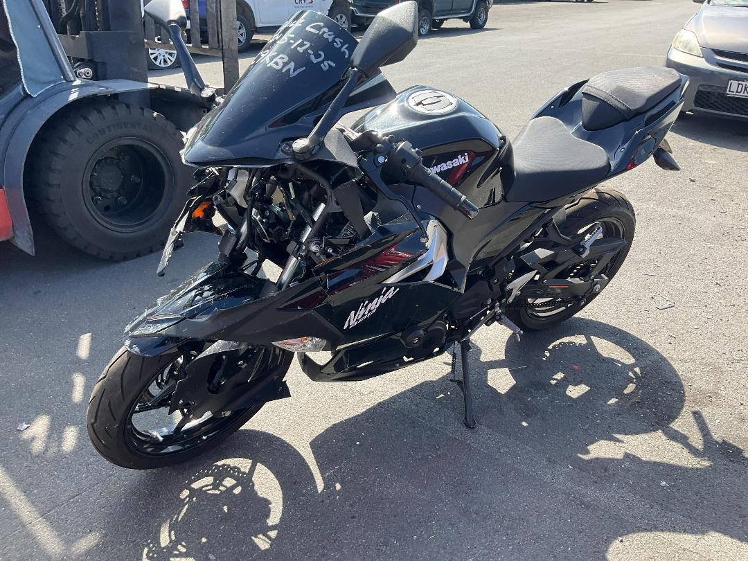 Photo '3' of Kawasaki EX 400Gmfnn Photo '3' of Kawasaki EX 400Gmfnn