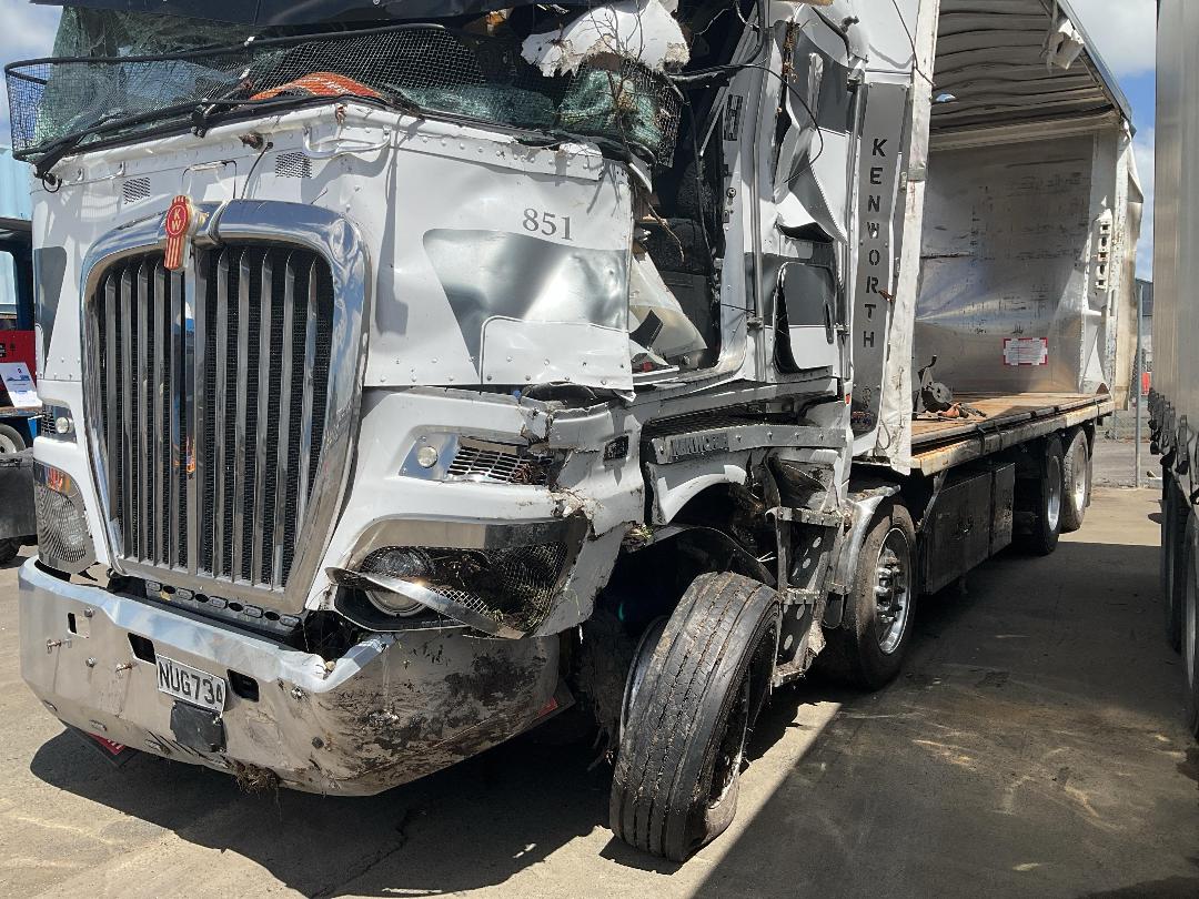 Photo '9' of Kenworth K200 Elite Curtainsider