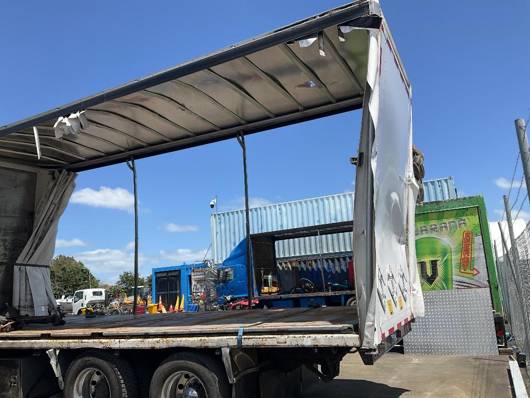 Photo '12' of Kenworth K200 Elite Curtainsider