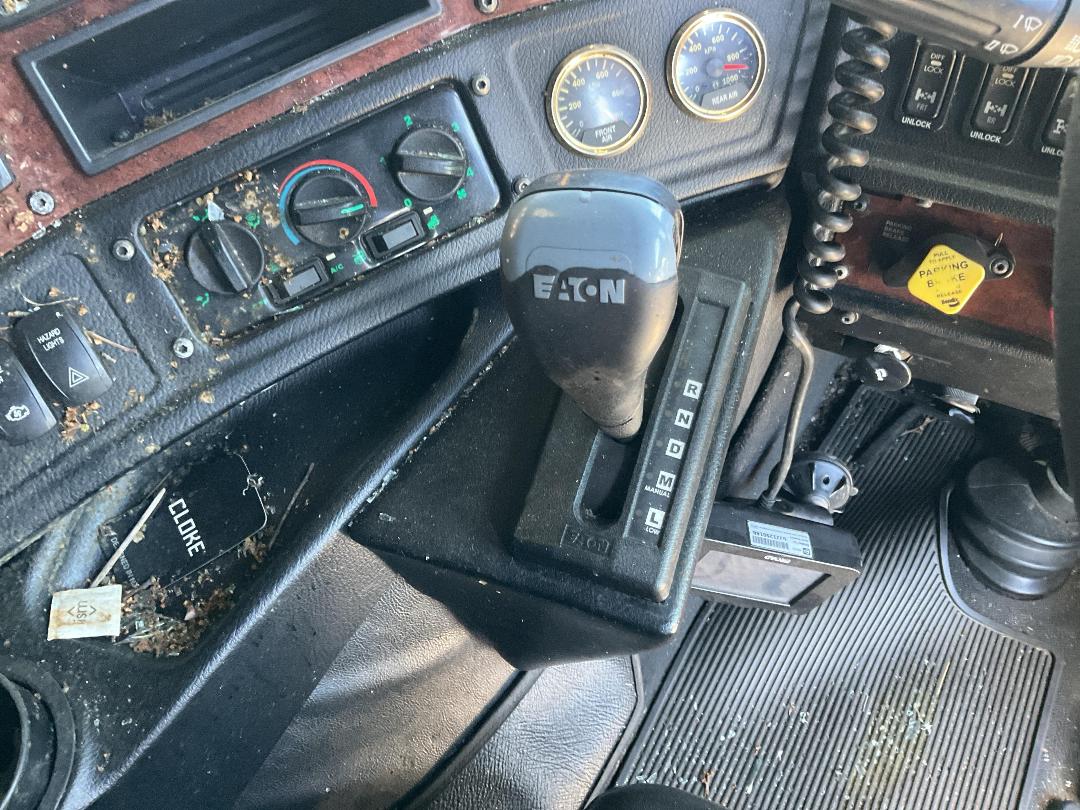 Photo '30' of Kenworth K200 Elite Curtainsider