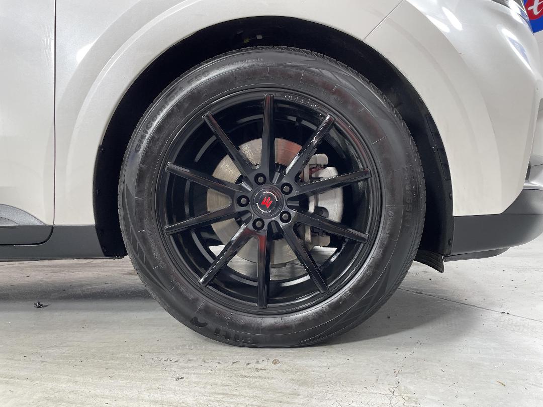 Photo '9' of KIA Carnival