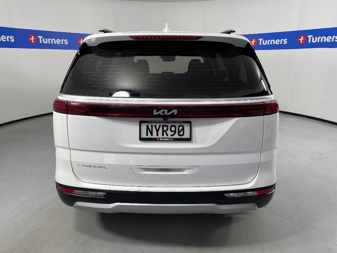 Photo '6' of KIA Carnival