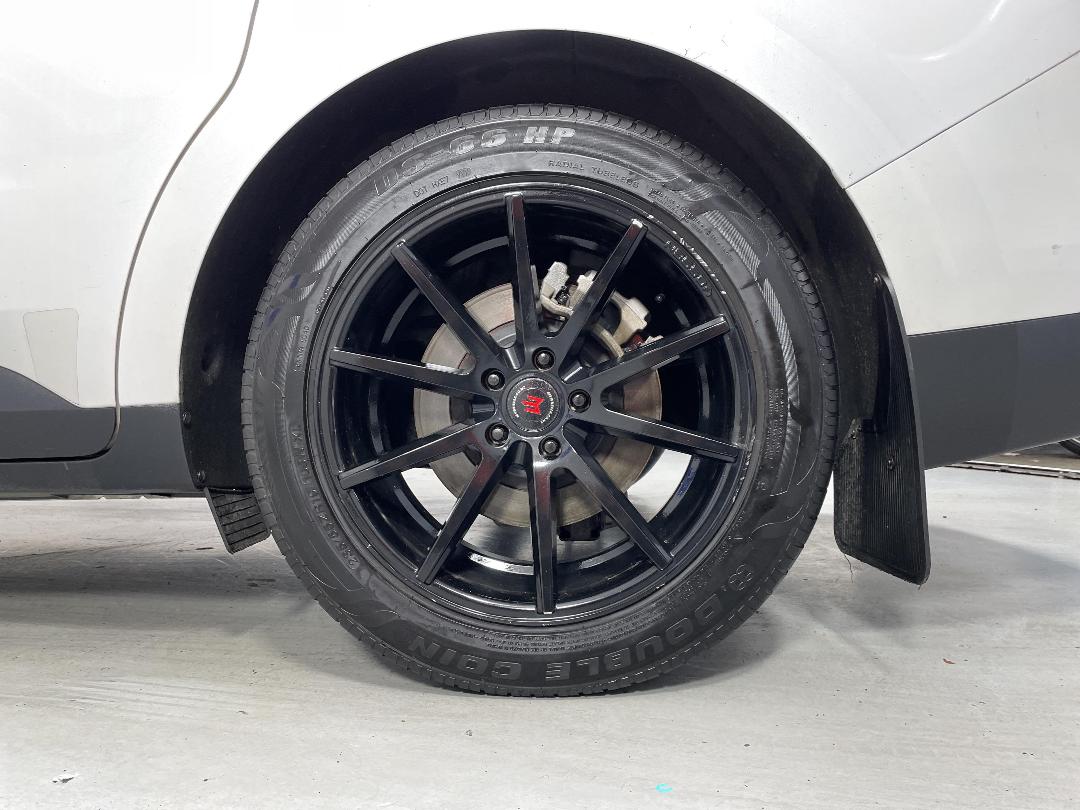 Photo '11' of KIA Carnival